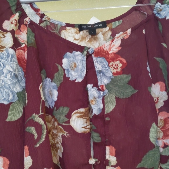 Floral shirt - Picture 3 of 3